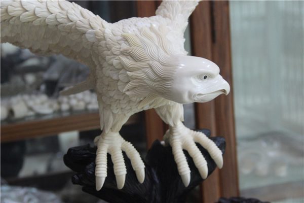 猛犸象牙老鹰摆件雕刻大鹏展翅老鹰 - 图片 2