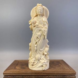猛犸象牙雕刻持莲观音摆件