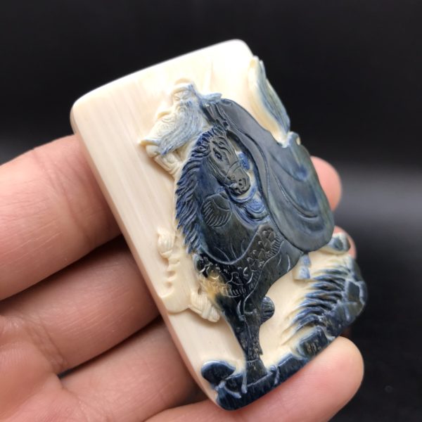 猛犸象牙蓝皮巧雕骑马关公牌子 - 图片 2