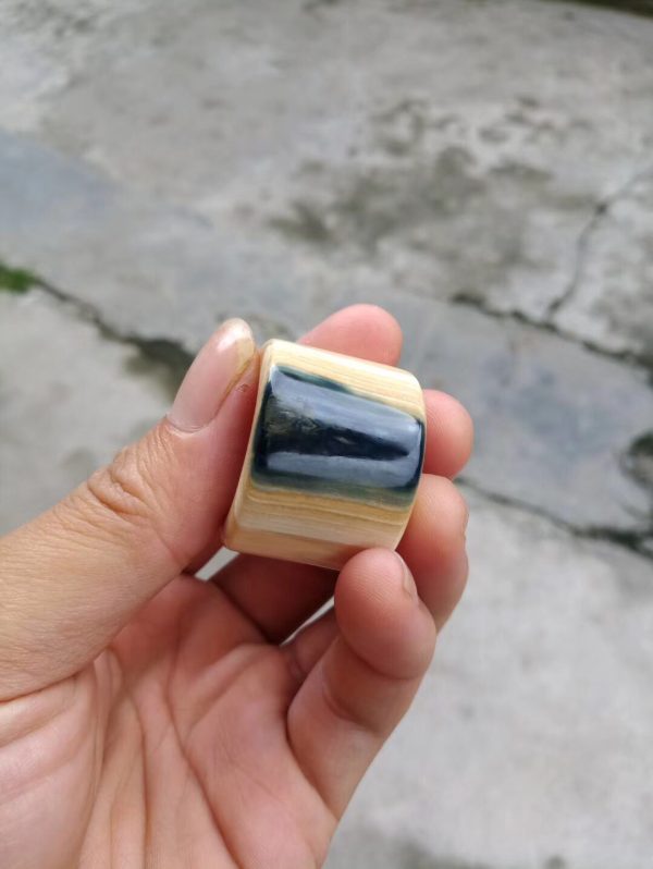 猛犸象牙极品蓝眼睛扳指蓝皮扳指 - 图片 2