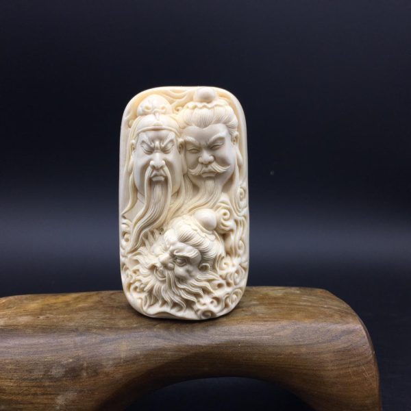 金亮大师猛犸象牙蓝皮桃园三结义牌子挂件