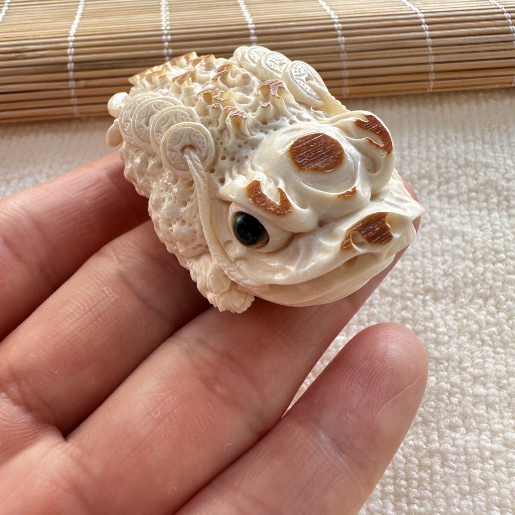 猛犸象牙手把件金蟾招财进宝的珍藏佳品