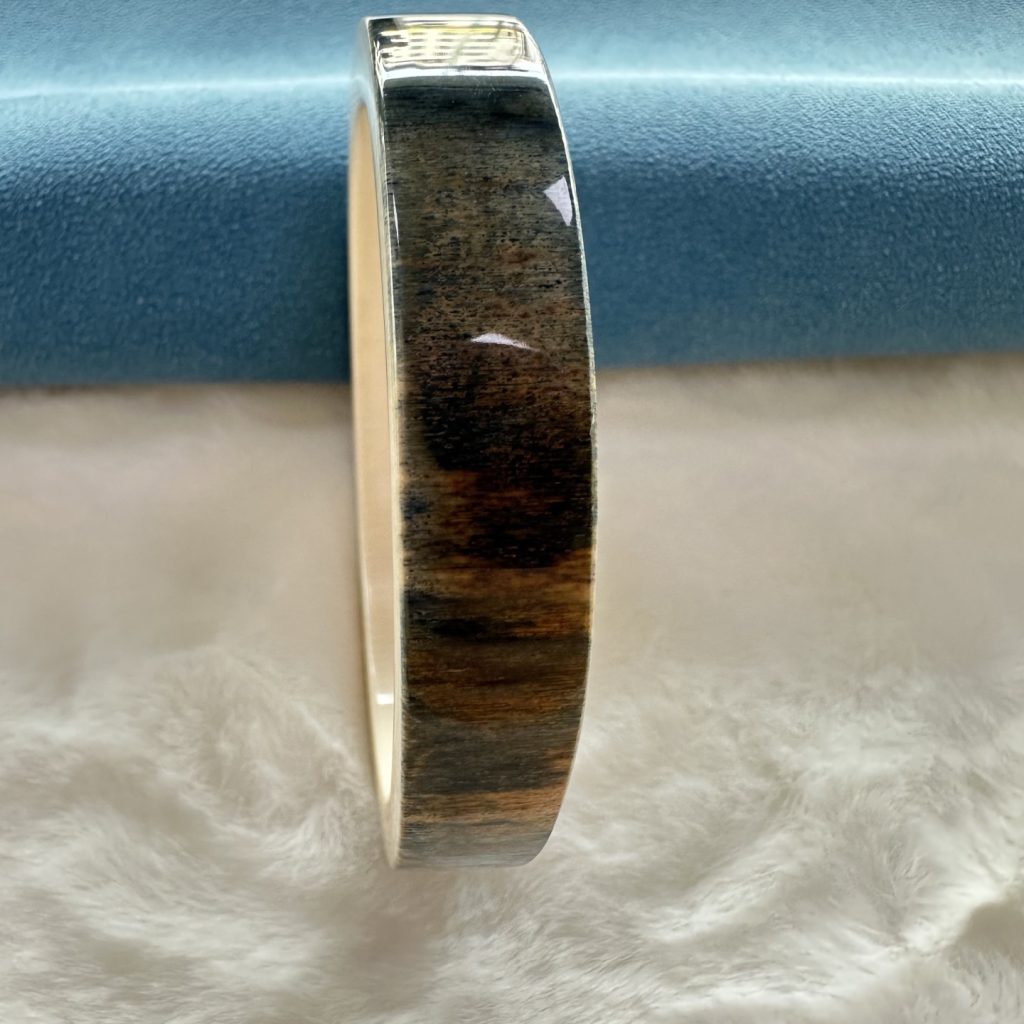 猛犸象牙蓝皮手镯-天然材料的沉淀，是时间赋予的珍贵