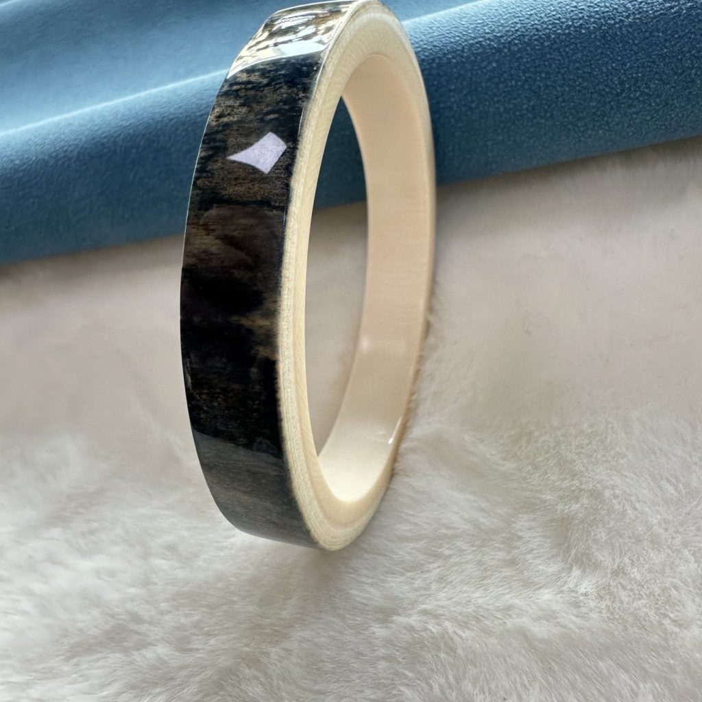 猛犸象牙蓝皮手镯-天然材料的沉淀，是时间赋予的珍贵