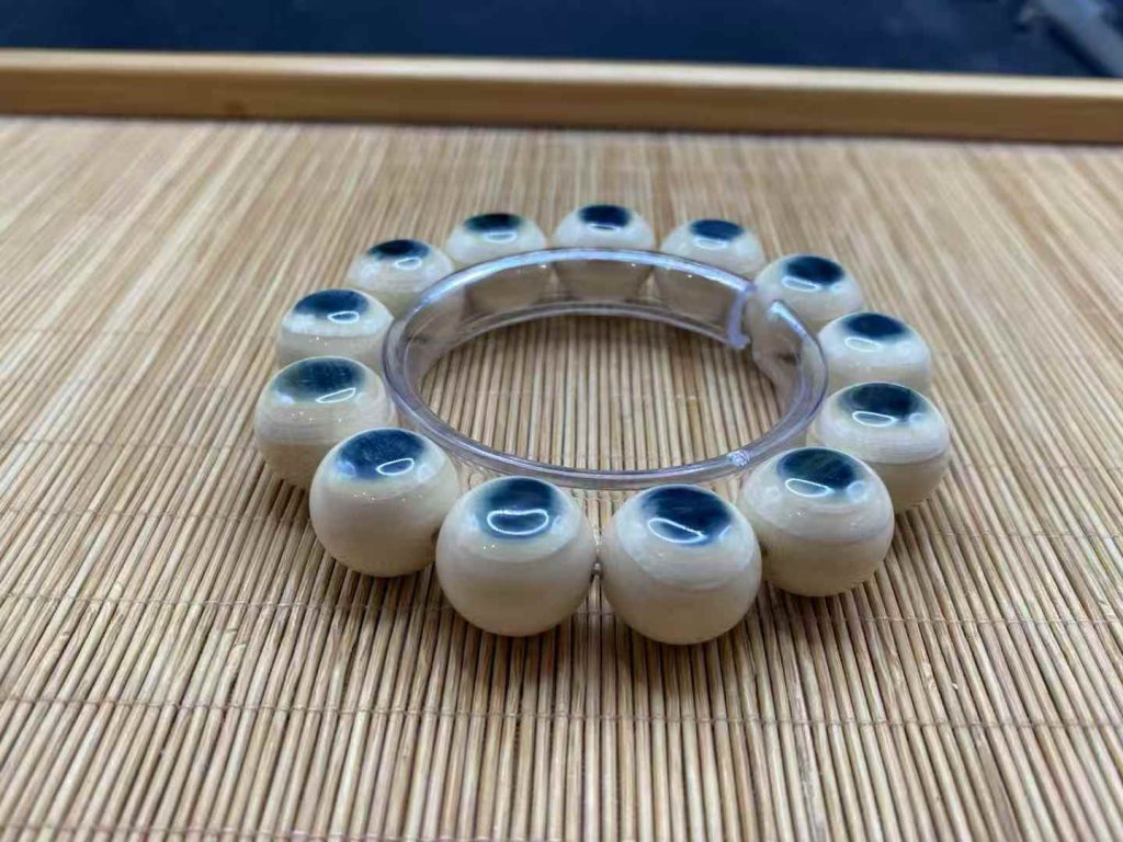 猛犸象牙蓝眼睛手串｜18mm大珠 · 13颗精选 · 天然蓝皮稀有收藏级