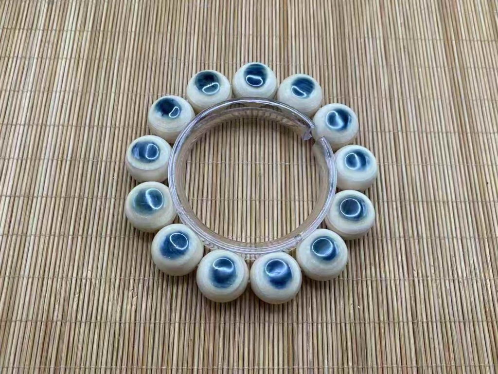 猛犸象牙蓝眼睛手串｜18mm大珠 · 13颗精选 · 天然蓝皮稀有收藏级