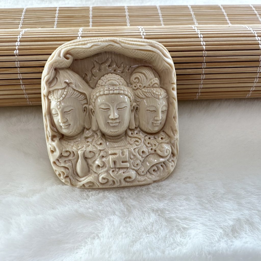 猛犸象牙西方三圣牌子挂件