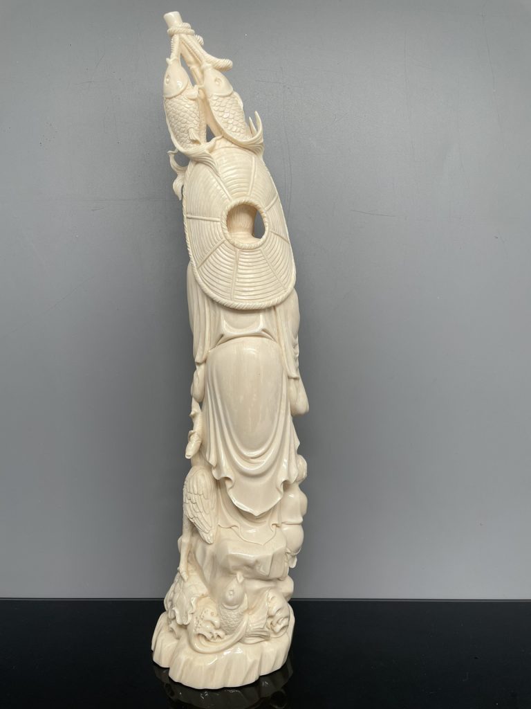 猛犸象牙精品渔夫垂钓摆件一体镂空雕刻 收藏级艺术珍品