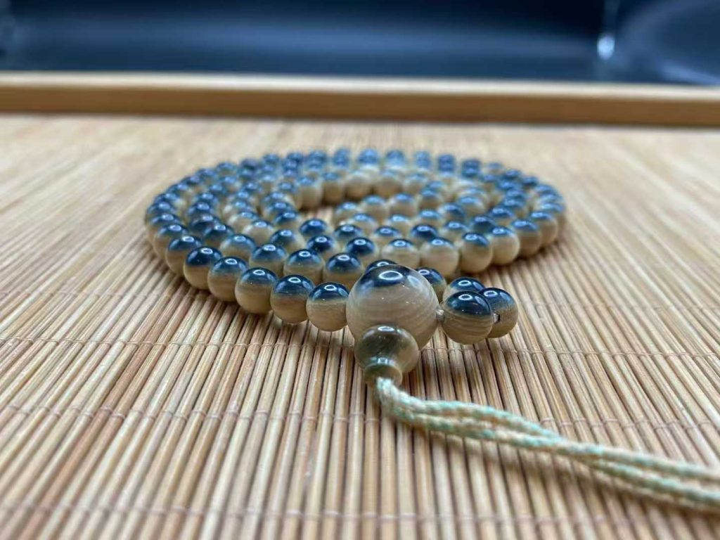 猛犸象牙蓝眼睛手串：天然蓝皮顶级珠子，收藏级文玩新宠